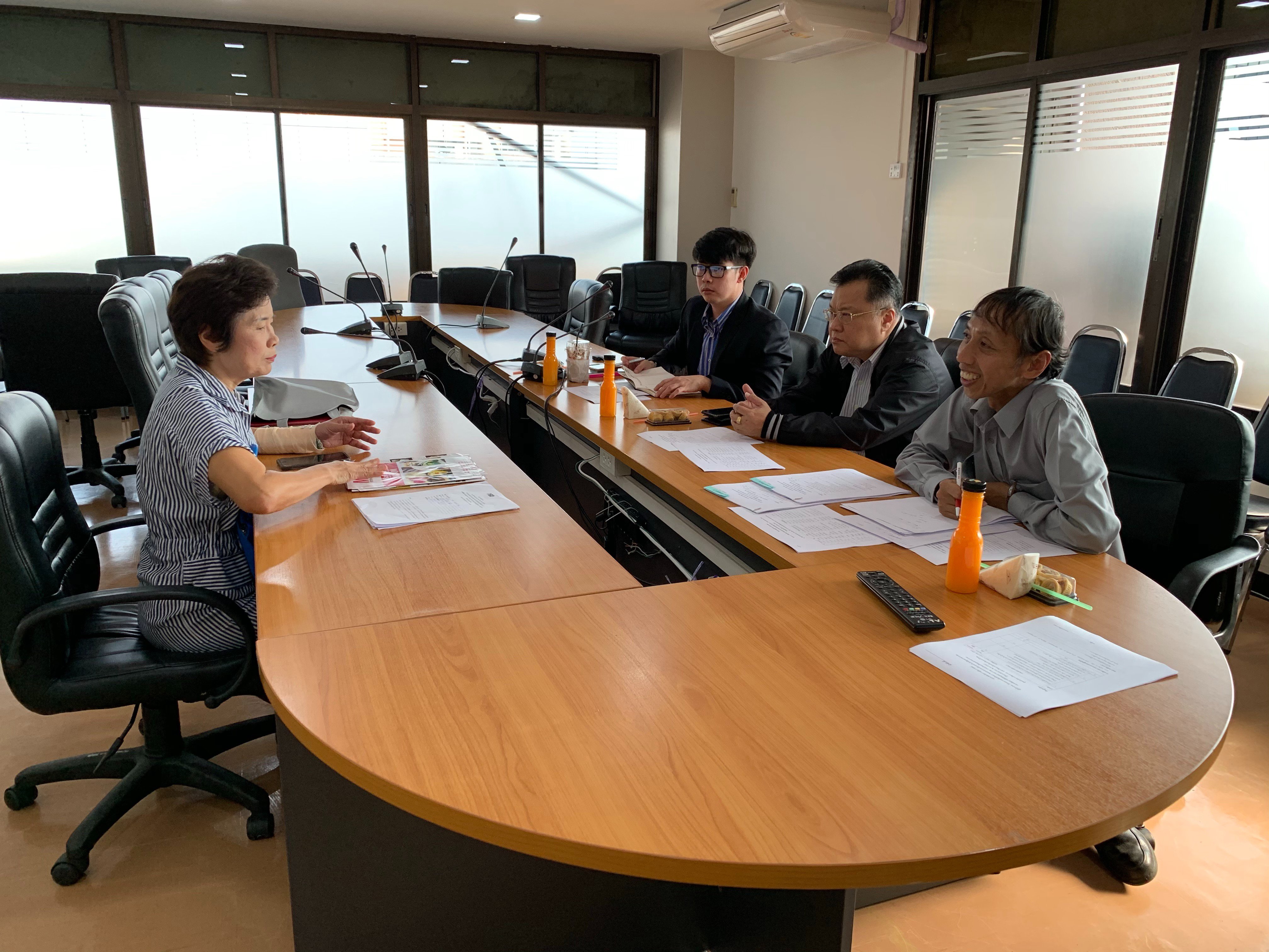 กบ.กท.กสอ. ร่วมกับ มศว. จัดประชุมเพื่อพิจารณาคัดเลือก SMEs เข้าร่วมโครงการ เพิ่มศักยภาพและยกระดับเทคโนโลยีอุตสาหกรรม ประจำปีงบประมาณ 2562