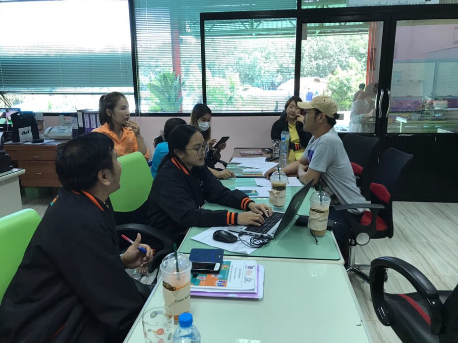 วันพุธที่ 16 ตุลาคม 2562 นางนวลจิตต์ เรืองศรีใส นักวิเคราะห์นโยบายและแผนเชี่ยวชาญ ประธานคณะทำงาน Happy Workplace กท.กสอ. นำคณะทำงานฯ ติดตามให้คำปรึกษาแนะนำด้าน Happy 8 และProductivity 7