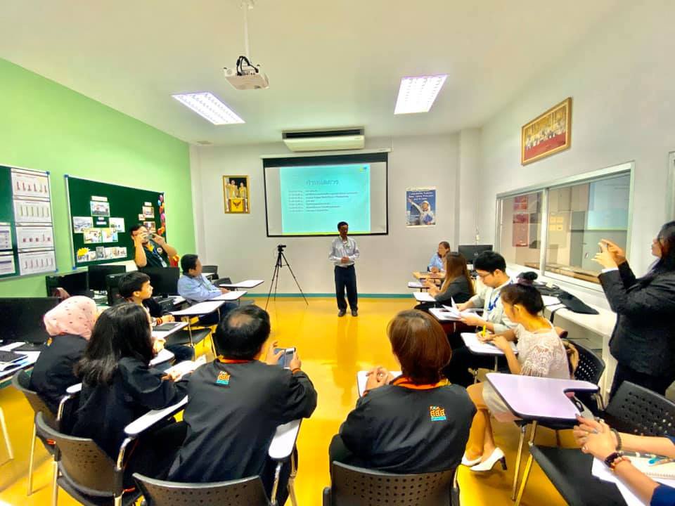 วันอังคารที่ 3 ธันวาคม 2562 นางนวลจิตต์ เรืองศรีใส นักวิเคราะห์นโยบายและแผนเชี่ยวชาญ ประธานคณะทำงาน Happy Workplace กท.กสอ. นำทีมงานฯ ร่วมกับคณะกรรมการตรวจประเมินองค์กรต้นแบบ Happy Workplace จากมหาวิทยาลัยมหิดล โดย รศ.ดร.ศิรินันท์ กิตติสุขสถิต