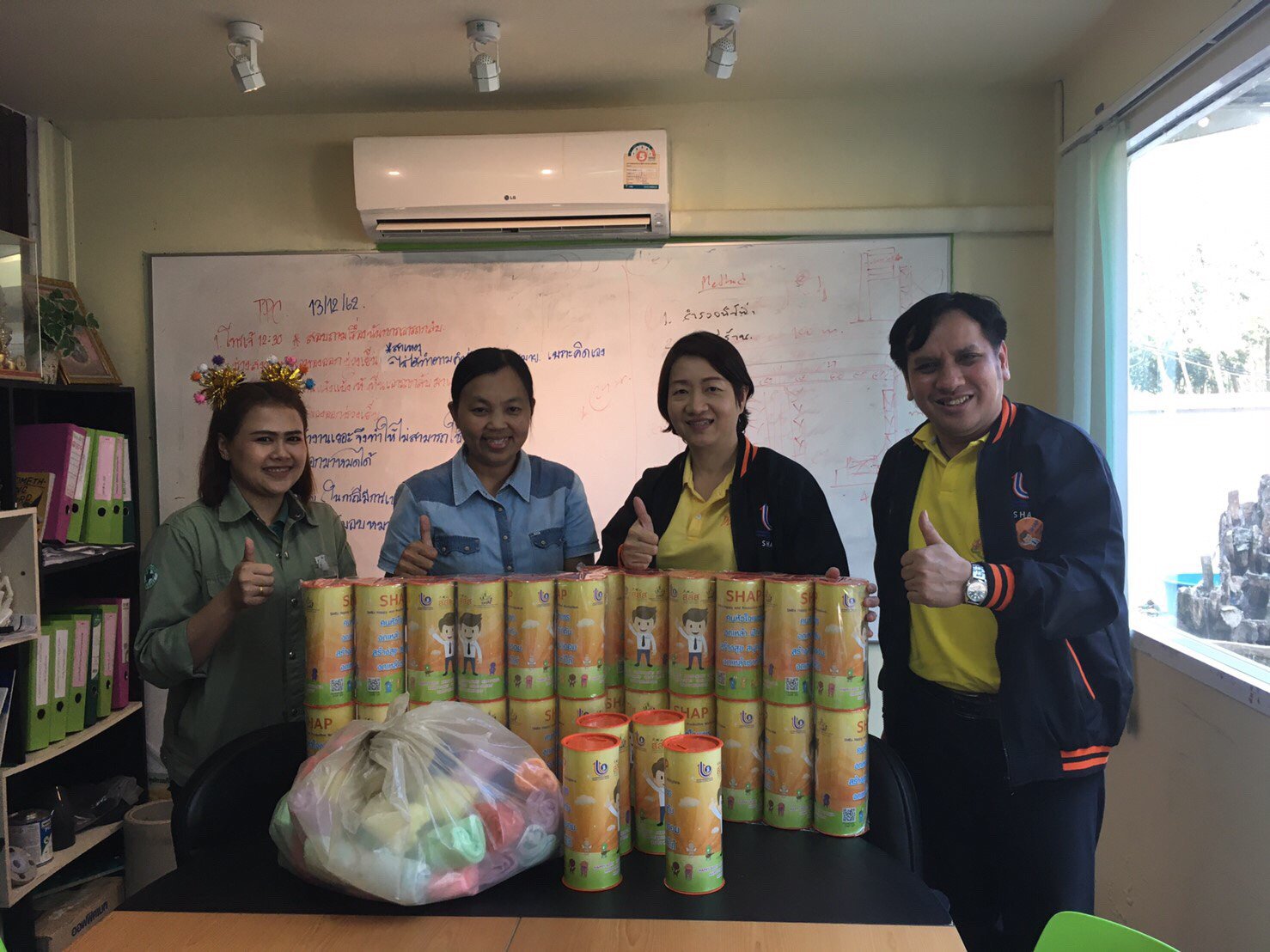 วันพุธที่ 25 ธันวาคม 2562 นางนวลจิตต์ เรืองศรีใส นักวิเคราะห์นโยบายและแผนเชี่ยวชาญ ประธานคณะทำงาน Happy Workplace กท.กสอ. นำทีมงานฯ กำกับติดตาม บริษัท เคลียร์ เอ็นจิเนียริ่ง (ประเทศไทย) 