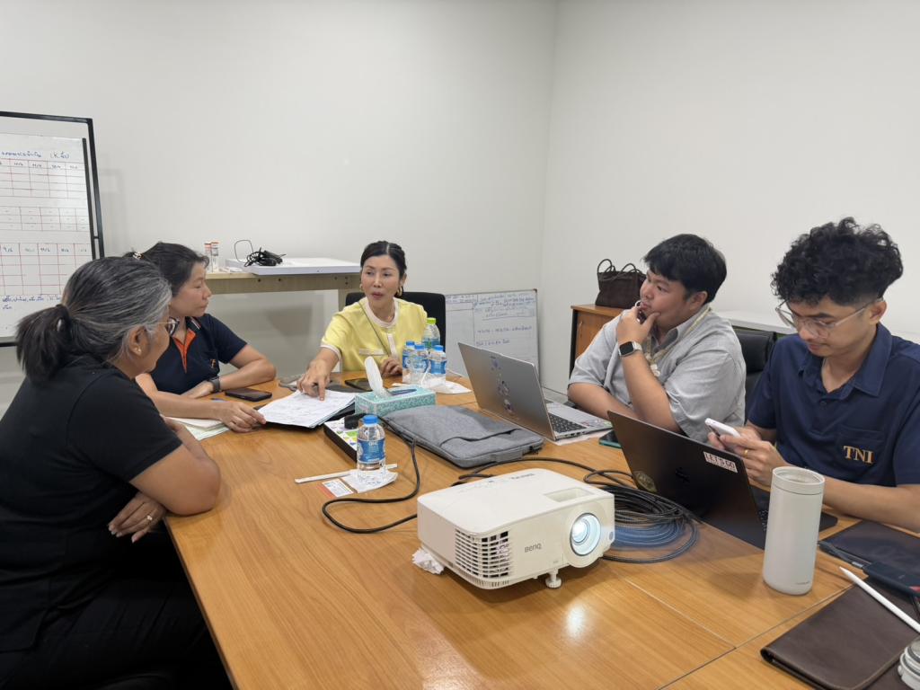 ผอ.กท. มอบเจ้าหน้าที่ กช.กท. กำกับติดตามกิจกรรมการเพิ่มประสิทธิภาพ SMEs ด้วยซอฟต์แวร์และ AI