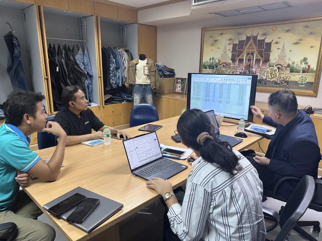 ผอ.กท. มอบเจ้าหน้าที่ กช.กท. ติดตามกิจกรรมการเพิ่มประสิทธิภาพอุตสาหกรรมการผลิตด้วยเทคโนโลยีดิจิทัล AI และ กิจกรรมการเพิ่มประสิทธิภาพ SMEs ด้วยซอฟต์แวร์และ AI